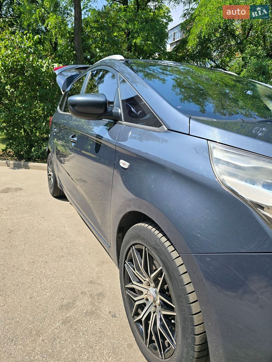 Kia Carens 2015 VIN KNAHU814BGK131524 фото оголошення 4 з 10