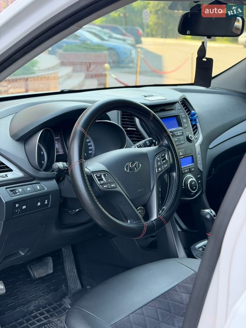 Hyundai Santa FE 2012 VIN KMHST81XDDU052801 фото оголошення 3 з 52