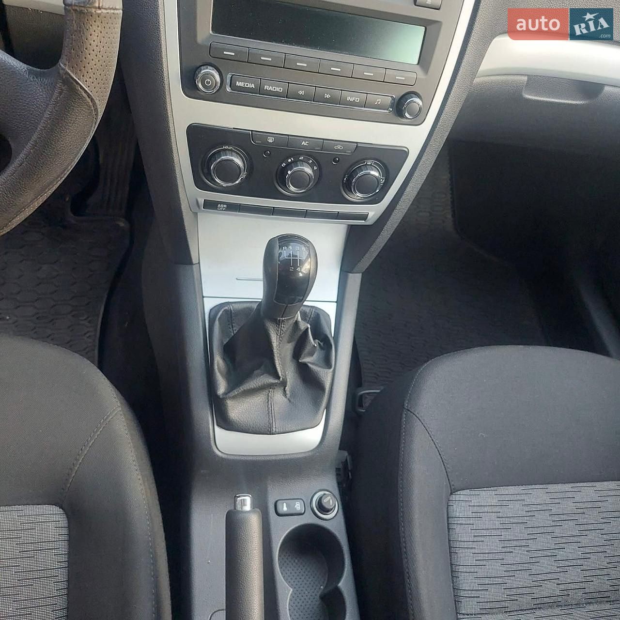 Skoda Octavia 2010 VIN TMBCA41Z2AB151765 фото оголошення 9 з 12