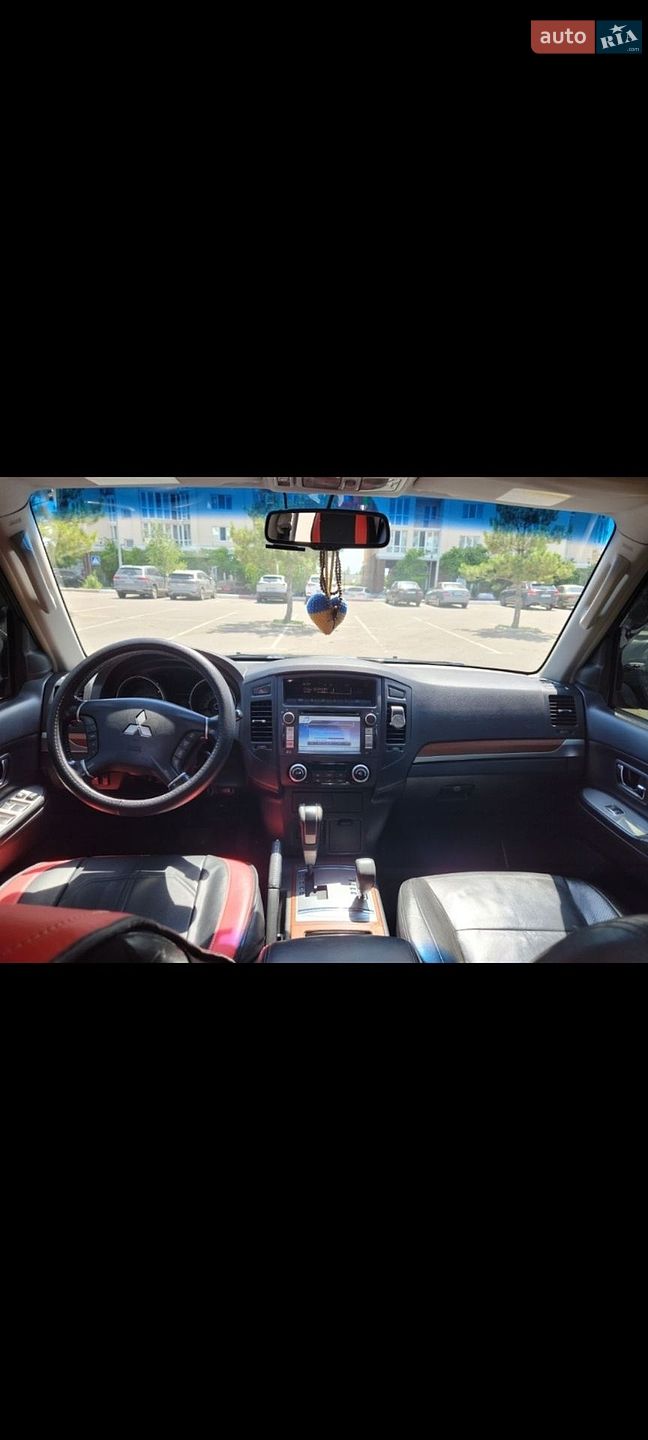 Mitsubishi Pajero 2008 VIN JMYLRV93W8J003553 фото оголошення 10 з 20