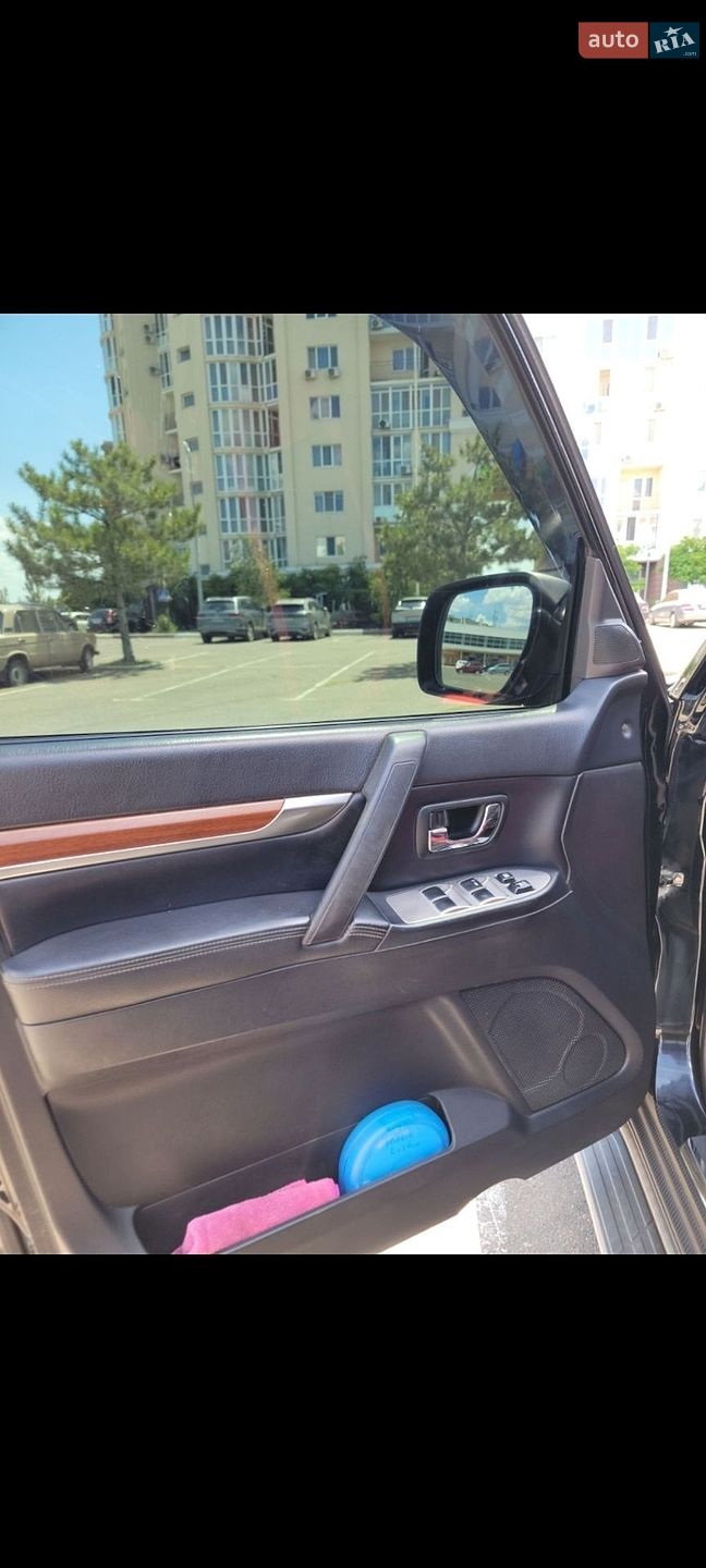 Mitsubishi Pajero 2008 VIN JMYLRV93W8J003553 фото оголошення 11 з 20