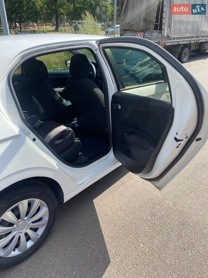 Peugeot 301 2013 VIN VF3DD9HJCDJ800628 фото оголошення 4 з 10