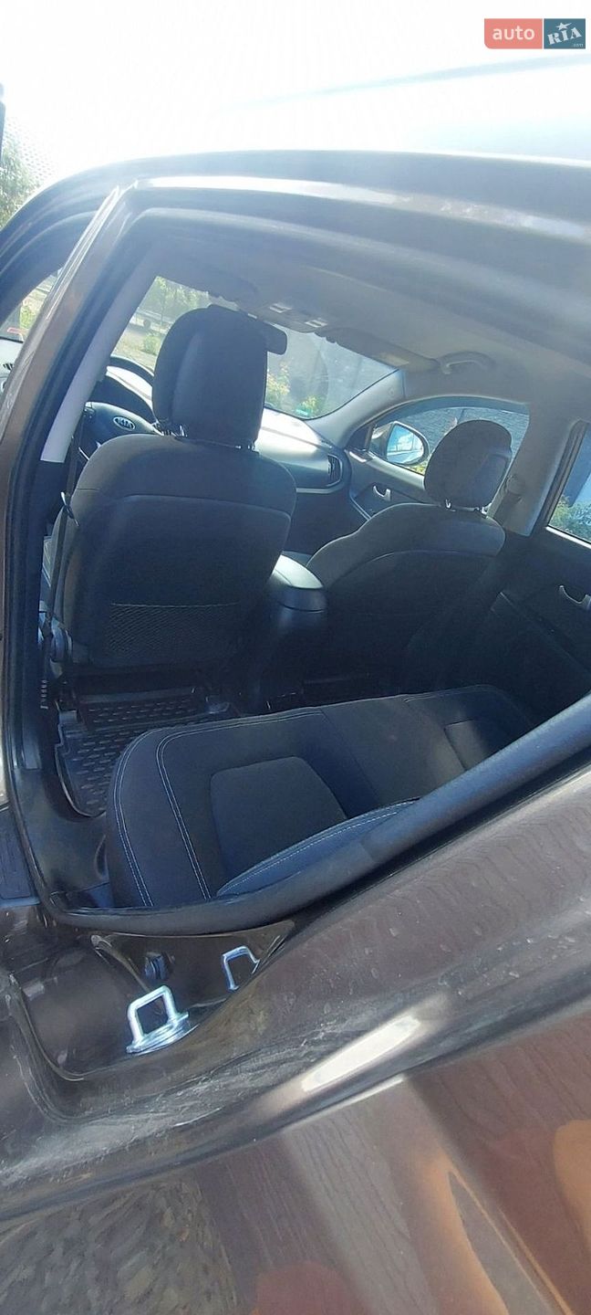 Kia Sportage 2013 VIN U5YPC815ADL371844 фото оголошення 14 з 16