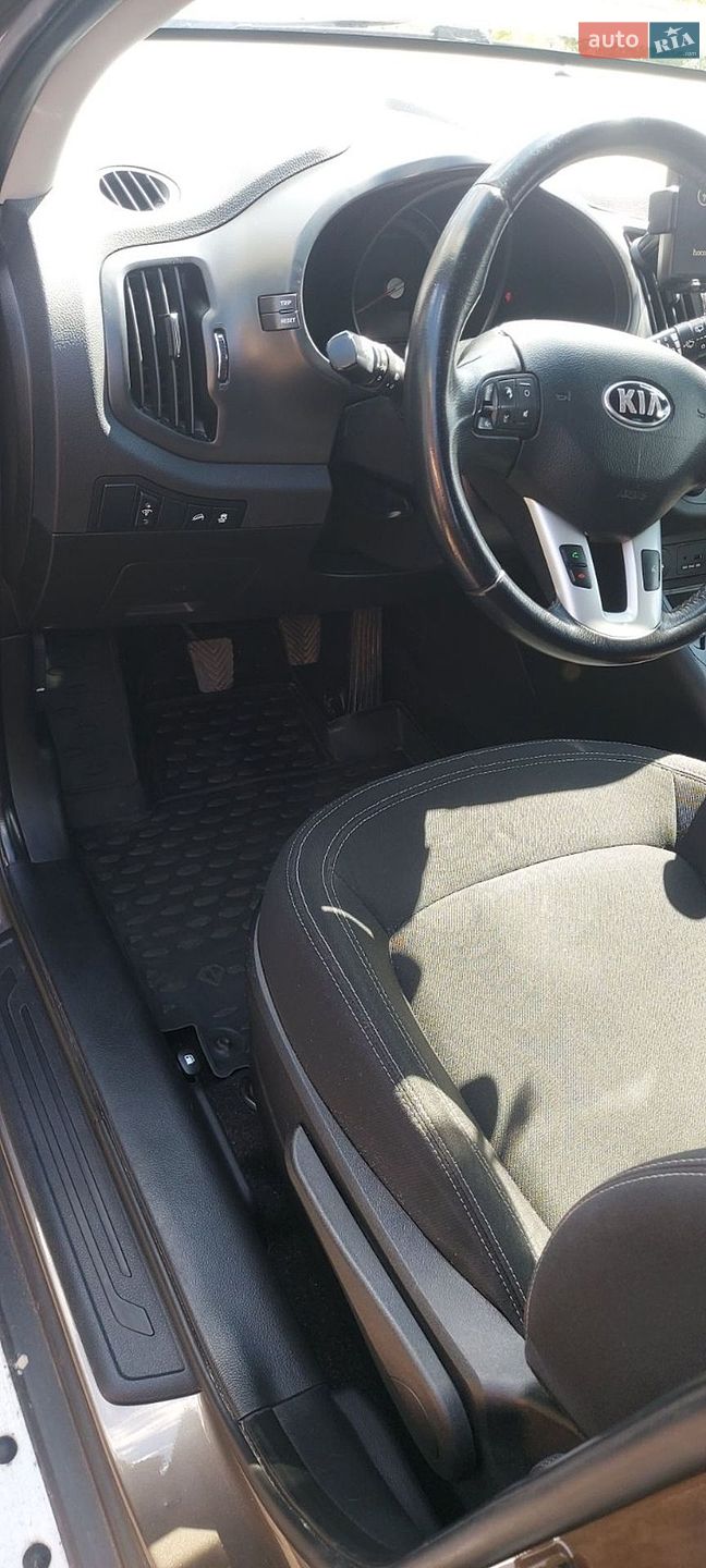 Kia Sportage 2013 VIN U5YPC815ADL371844 фото оголошення 11 з 16