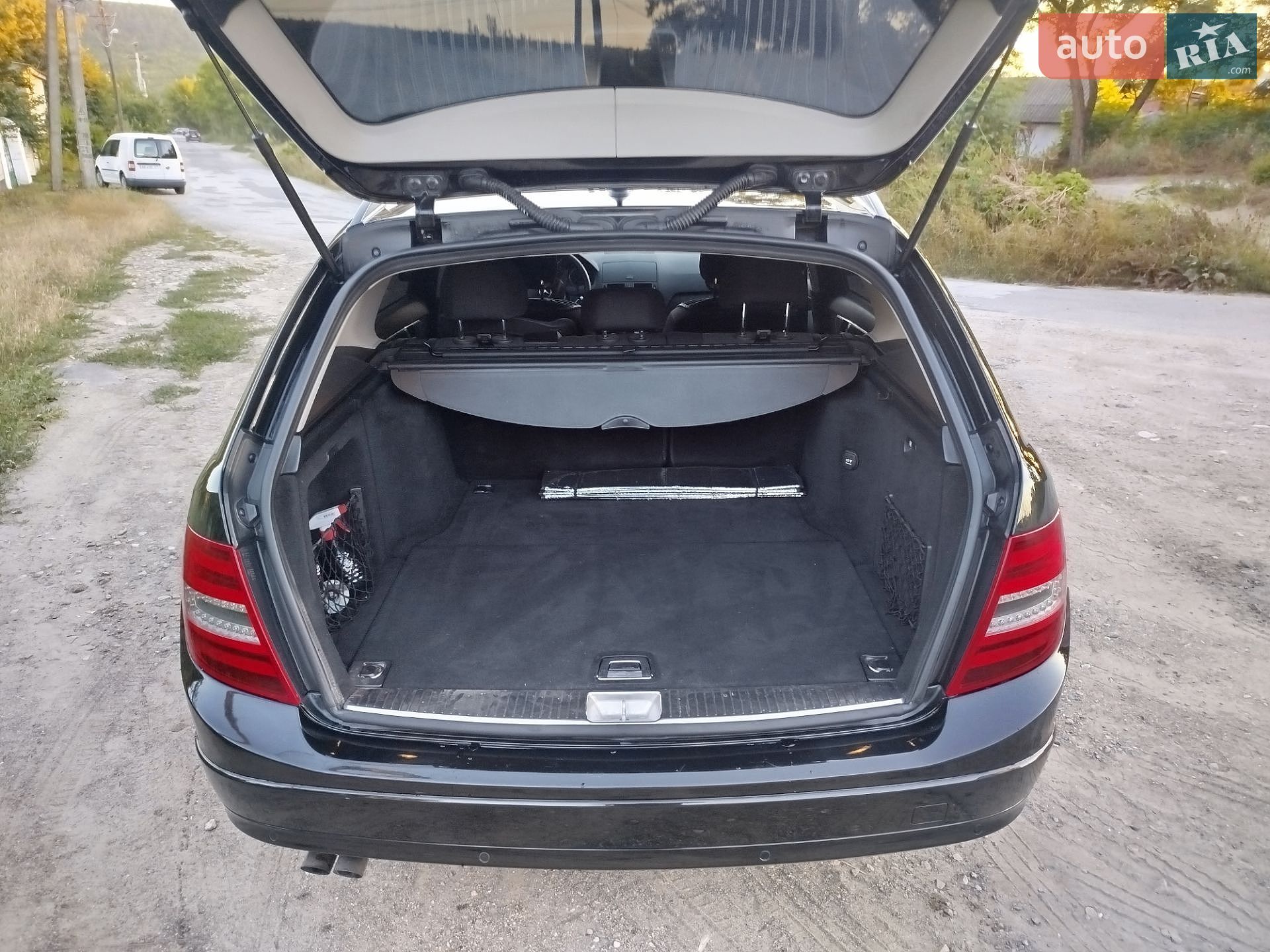 Mercedes-Benz C-Class 2010 VIN WDD2042011F595258 фото оголошення 4 з 15