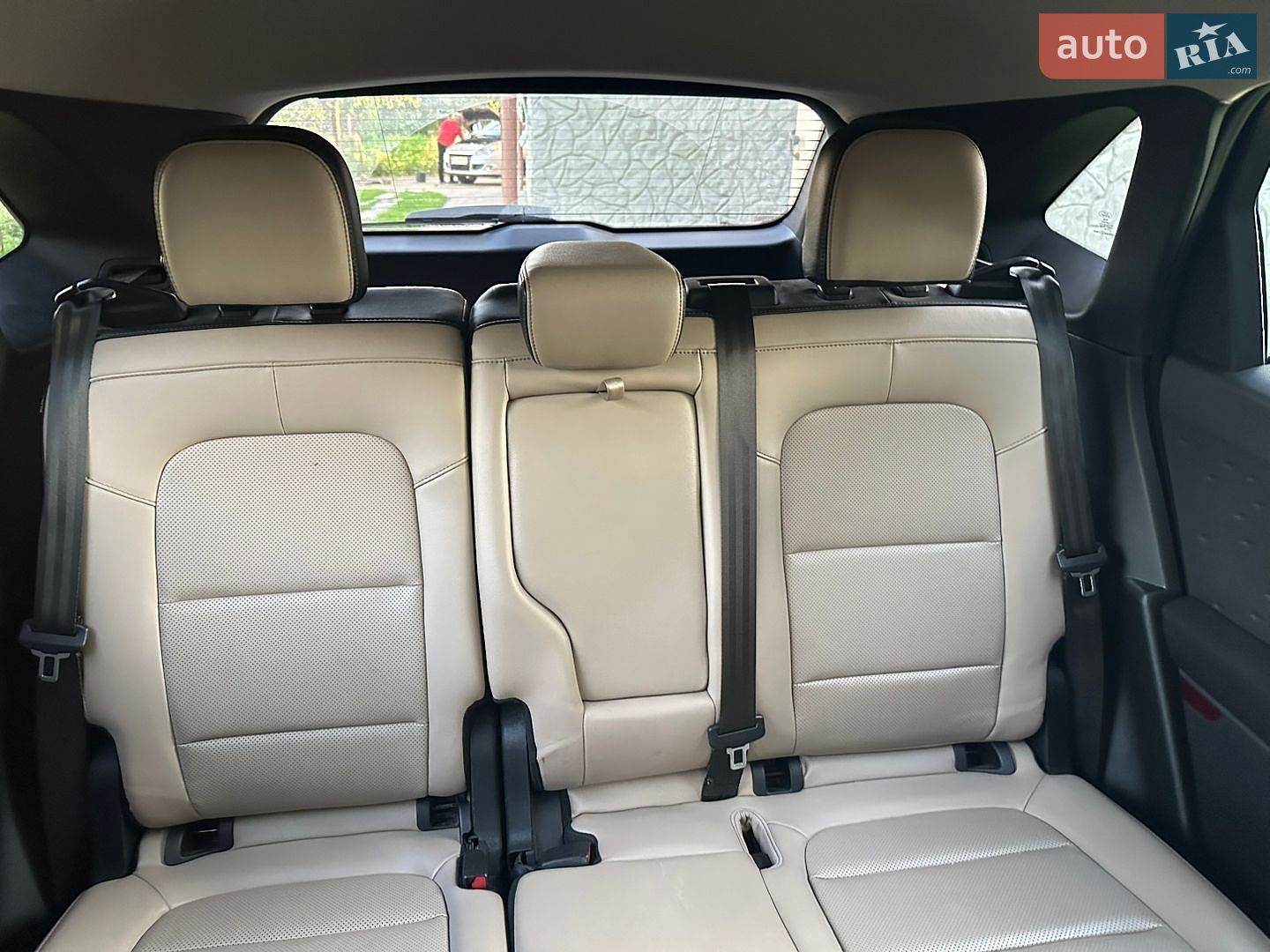 Ford Escape 2020 VIN 1FMCU9G69LUB85643 фото оголошення 12 з 18