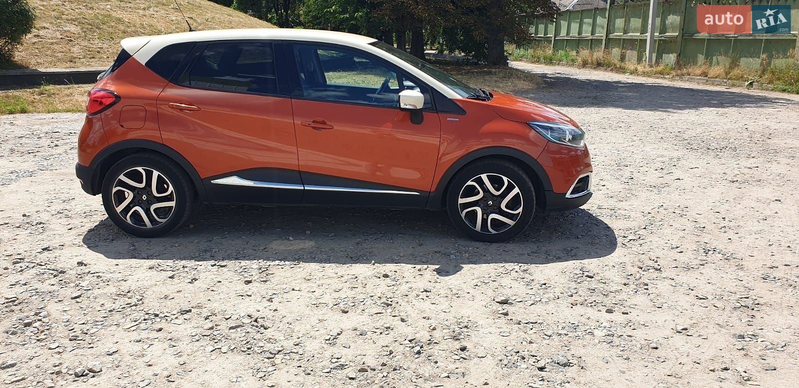 Renault Captur 2015 VIN VF12RRBE5FW565649 фото оголошення 9 з 12