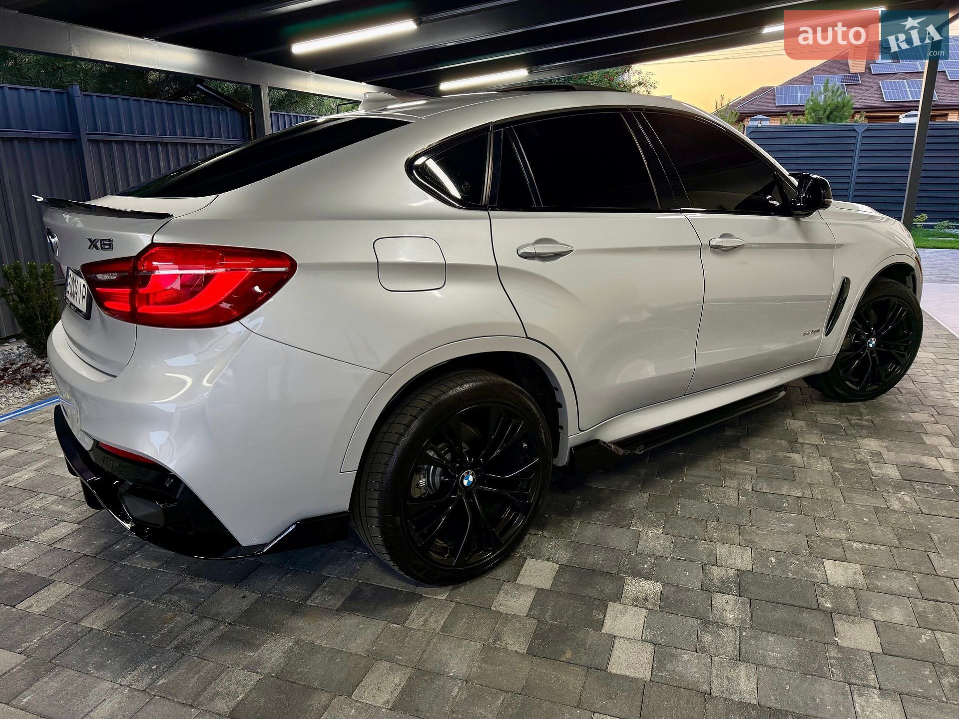 BMW X6 2018 VIN 5UXKU2C51J0Z62601 фото оголошення 5 з 40