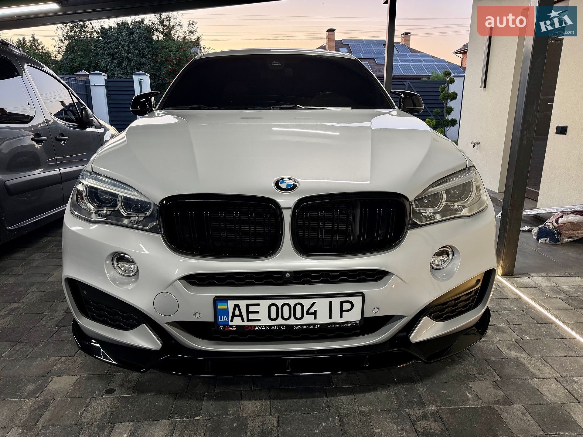 BMW X6 2018 VIN 5UXKU2C51J0Z62601 фото оголошення 6 з 40