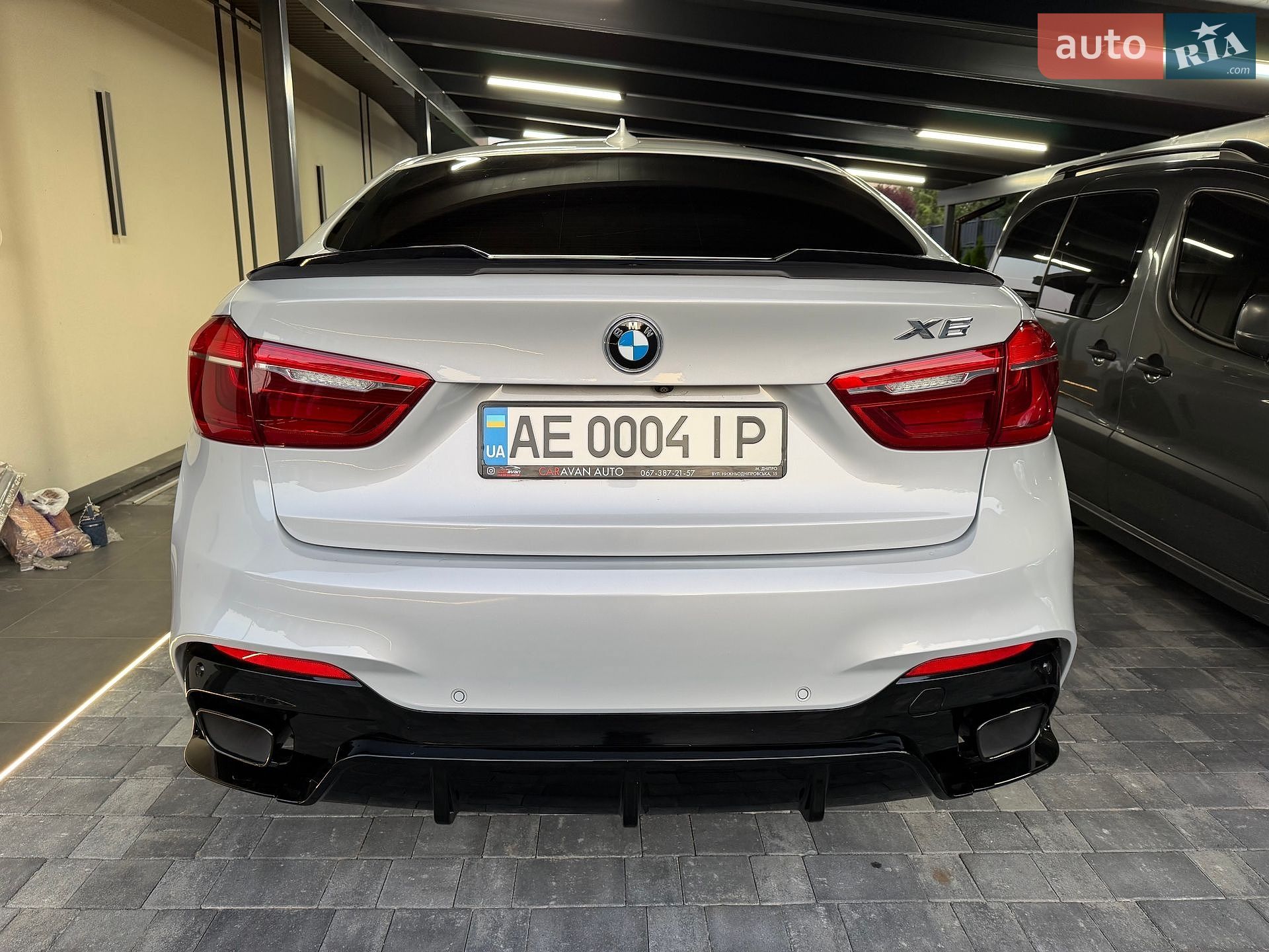 BMW X6 2018 VIN 5UXKU2C51J0Z62601 фото оголошення 7 з 40
