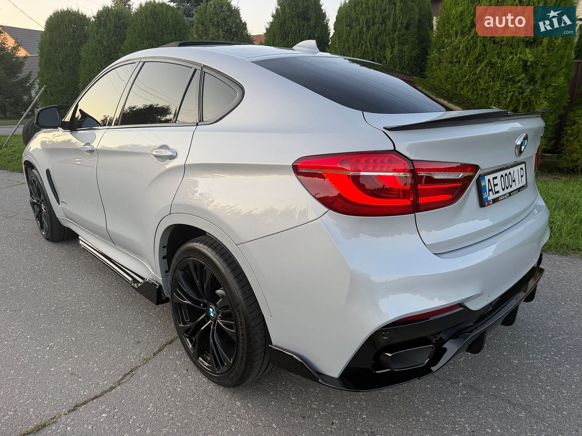 BMW X6 2018 VIN 5UXKU2C51J0Z62601 фото оголошення 18 з 40