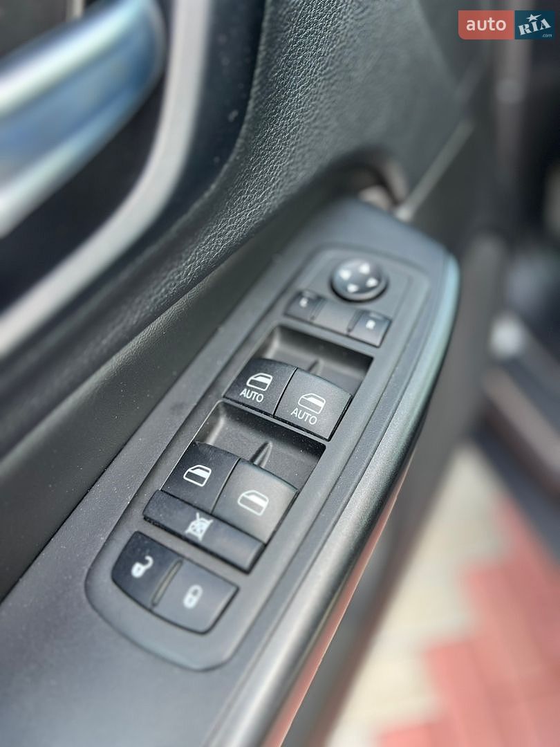 Jeep Cherokee 2020 VIN 1C4PJMBX4MD138927 фото оголошення 13 з 25