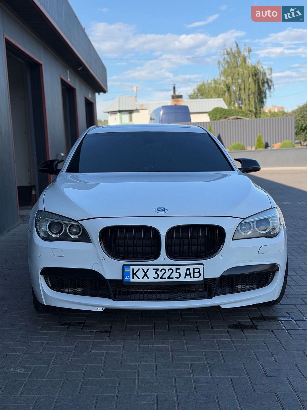 BMW 7 Series 2013 VIN WBAYE4C55DD137336 фото оголошення 4 з 9