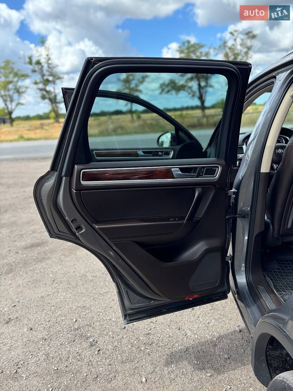 Volkswagen Touareg 2011 VIN WVGZZZ7PZBD043657 фото оголошення 6 з 13