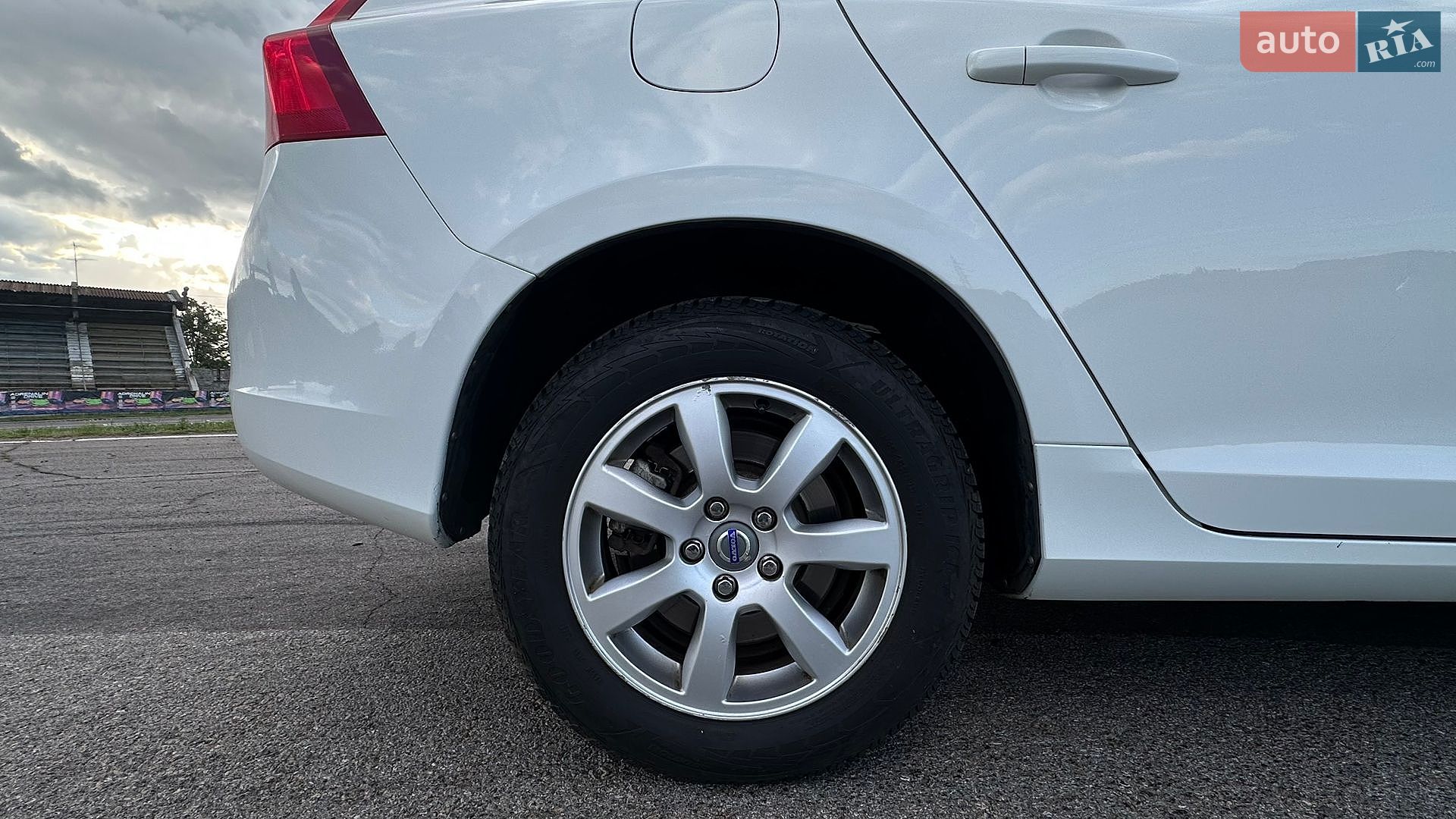 Volvo V60 2012 VIN YV1FW84ABD1134476 фото оголошення 10 з 38