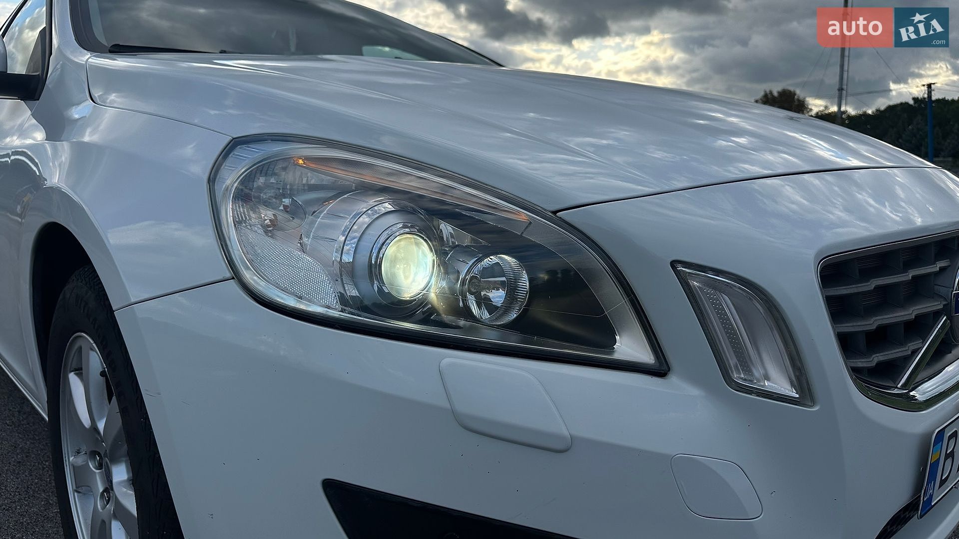 Volvo V60 2012 VIN YV1FW84ABD1134476 фото оголошення 17 з 38