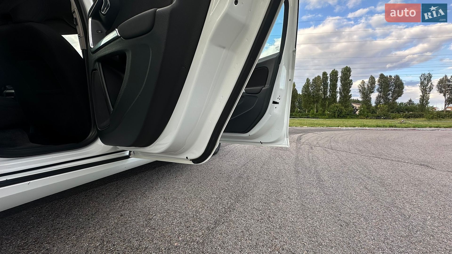 Volvo V60 2012 VIN YV1FW84ABD1134476 фото оголошення 14 з 38