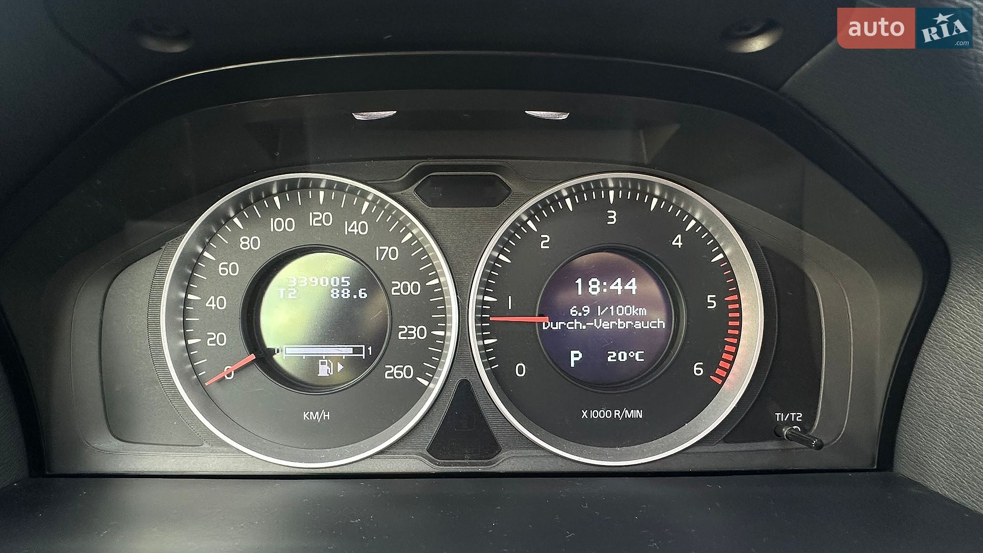 Volvo V60 2012 VIN YV1FW84ABD1134476 фото оголошення 27 з 38