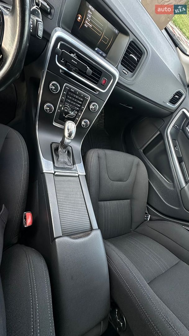 Volvo V60 2012 VIN YV1FW84ABD1134476 фото оголошення 29 з 38