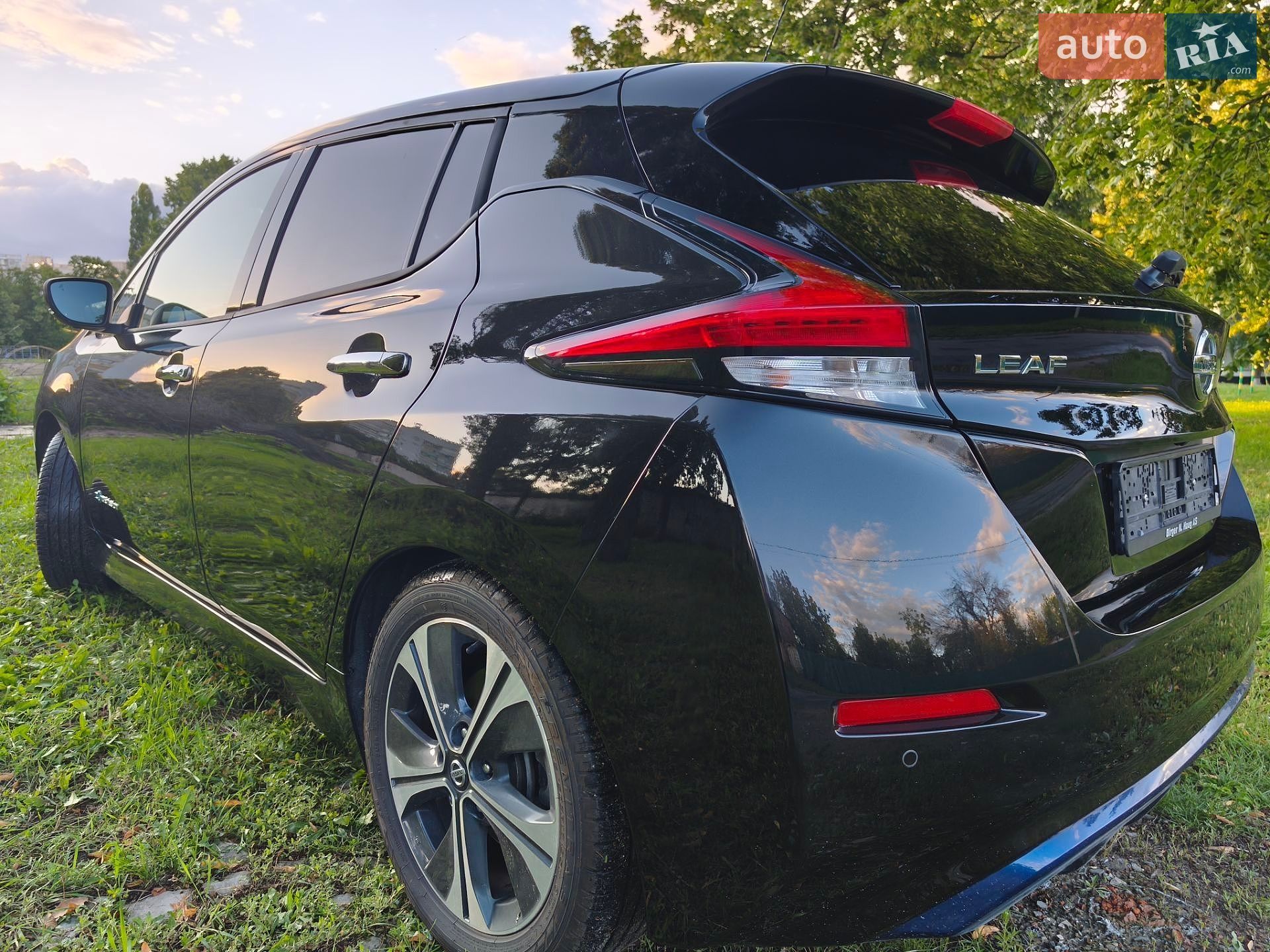Nissan Leaf 2018 VIN SJNFAAZE1U0003255 фото оголошення 10 з 43
