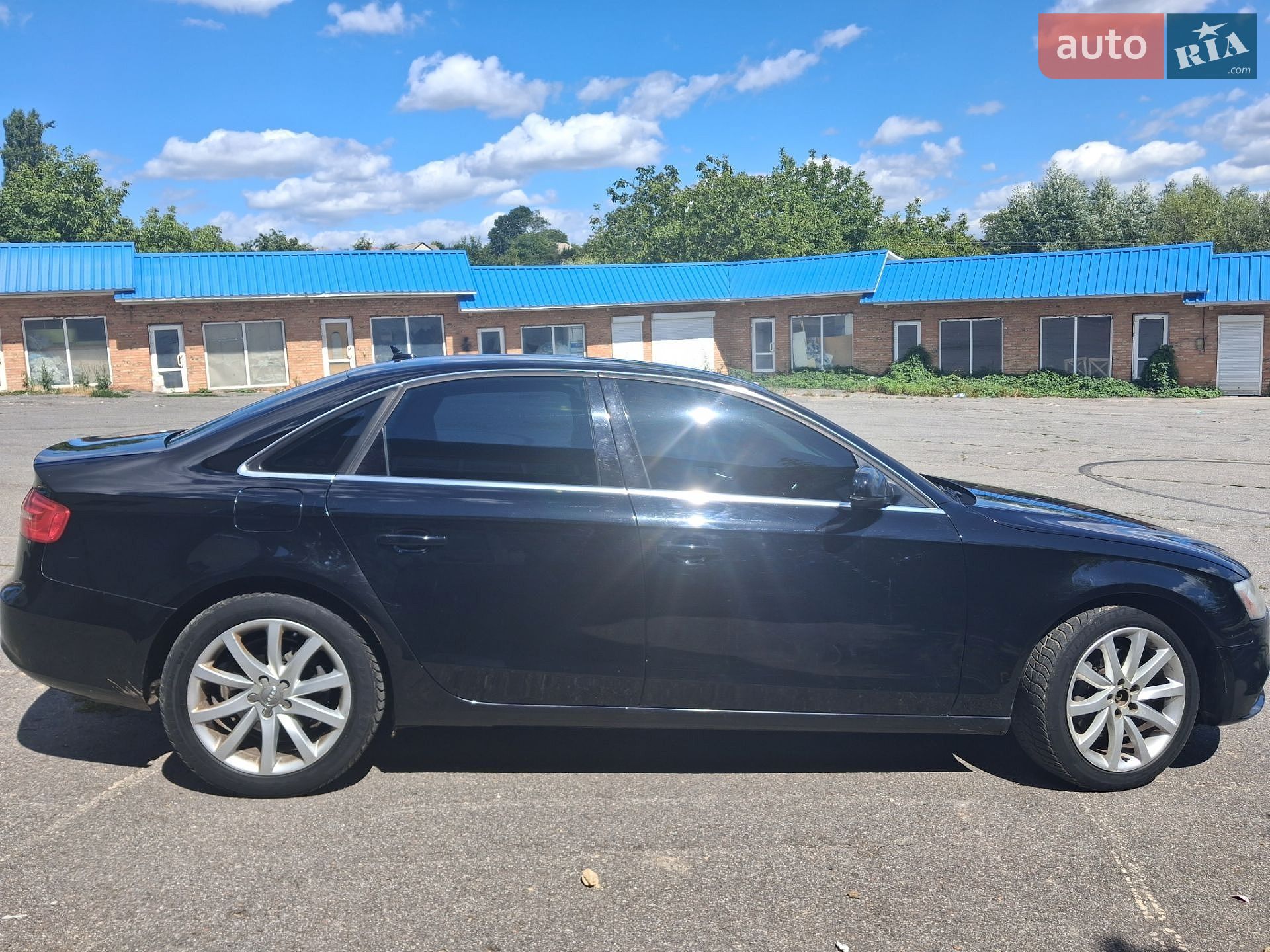 Audi A4 2013 VIN WAUBFAFL7DN049216 фото оголошення 3 з 16