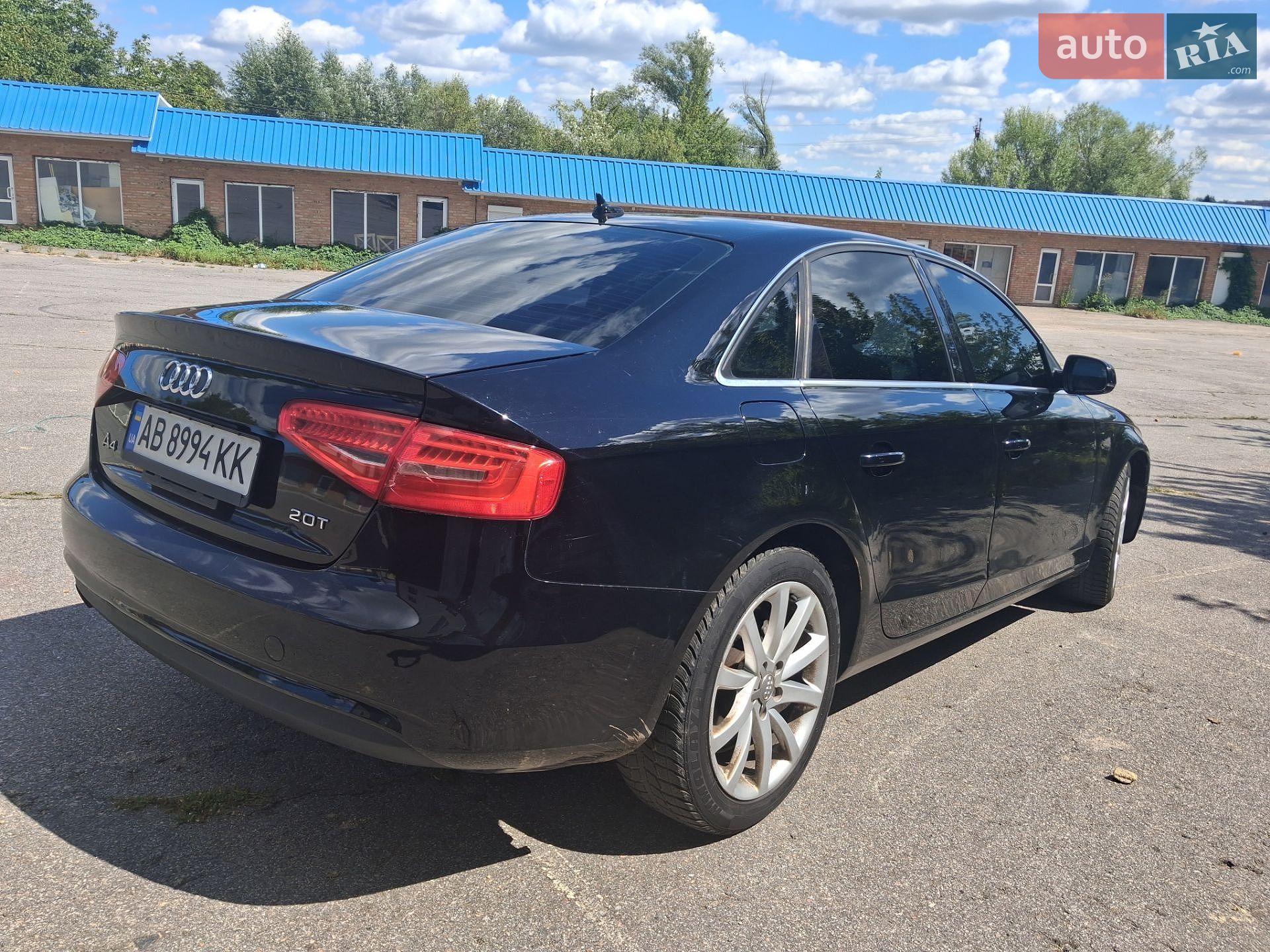 Audi A4 2013 VIN WAUBFAFL7DN049216 фото оголошення 4 з 16