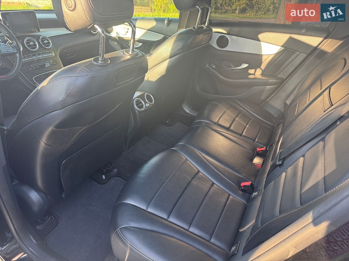 Mercedes-Benz GLC-Class 2019 VIN WDC0G4JB2KV125584 фото оголошення 18 з 18