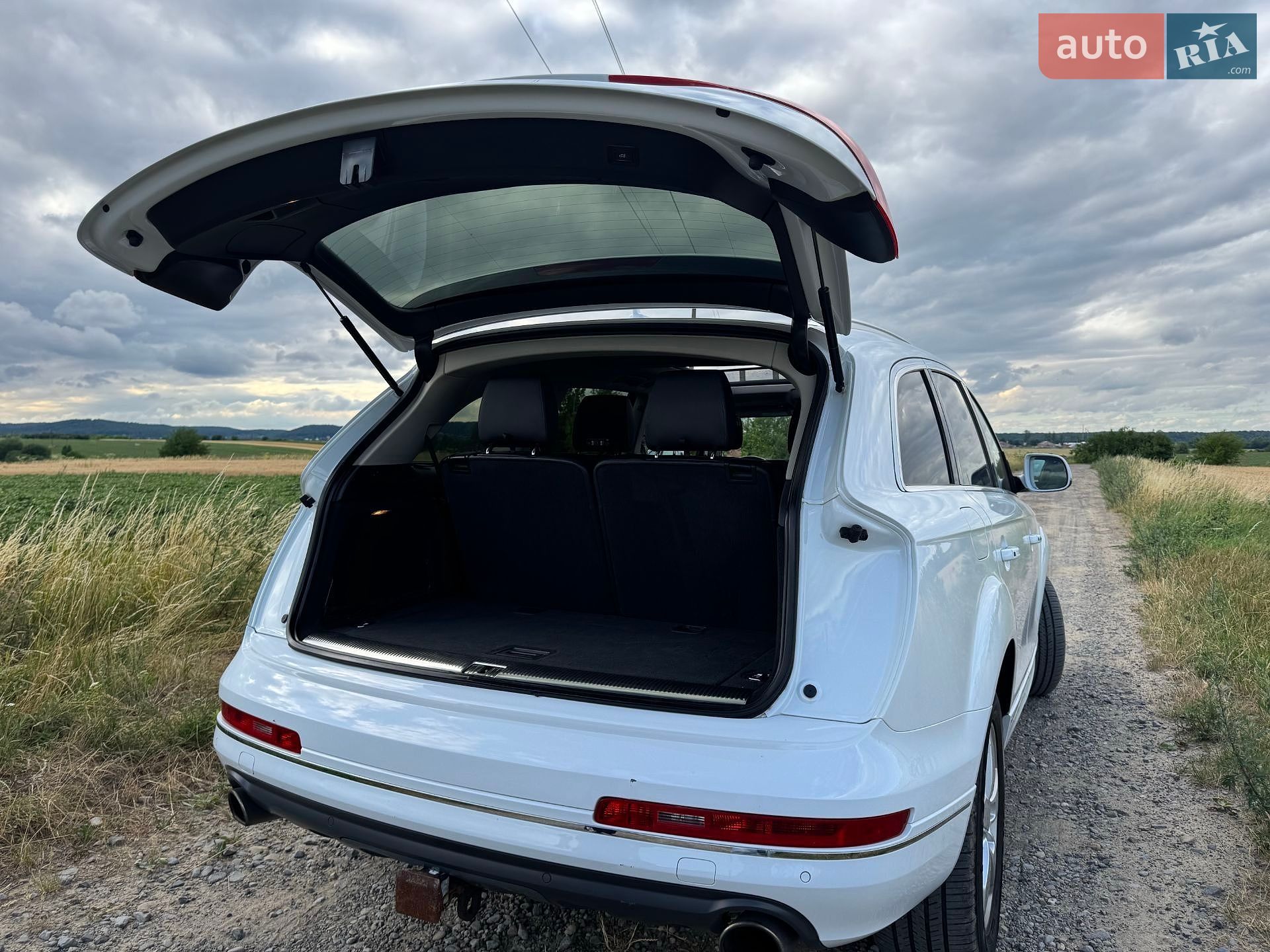 Audi Q7 2014 VIN WA1LMAFE3ED018223 фото оголошення 19 з 23