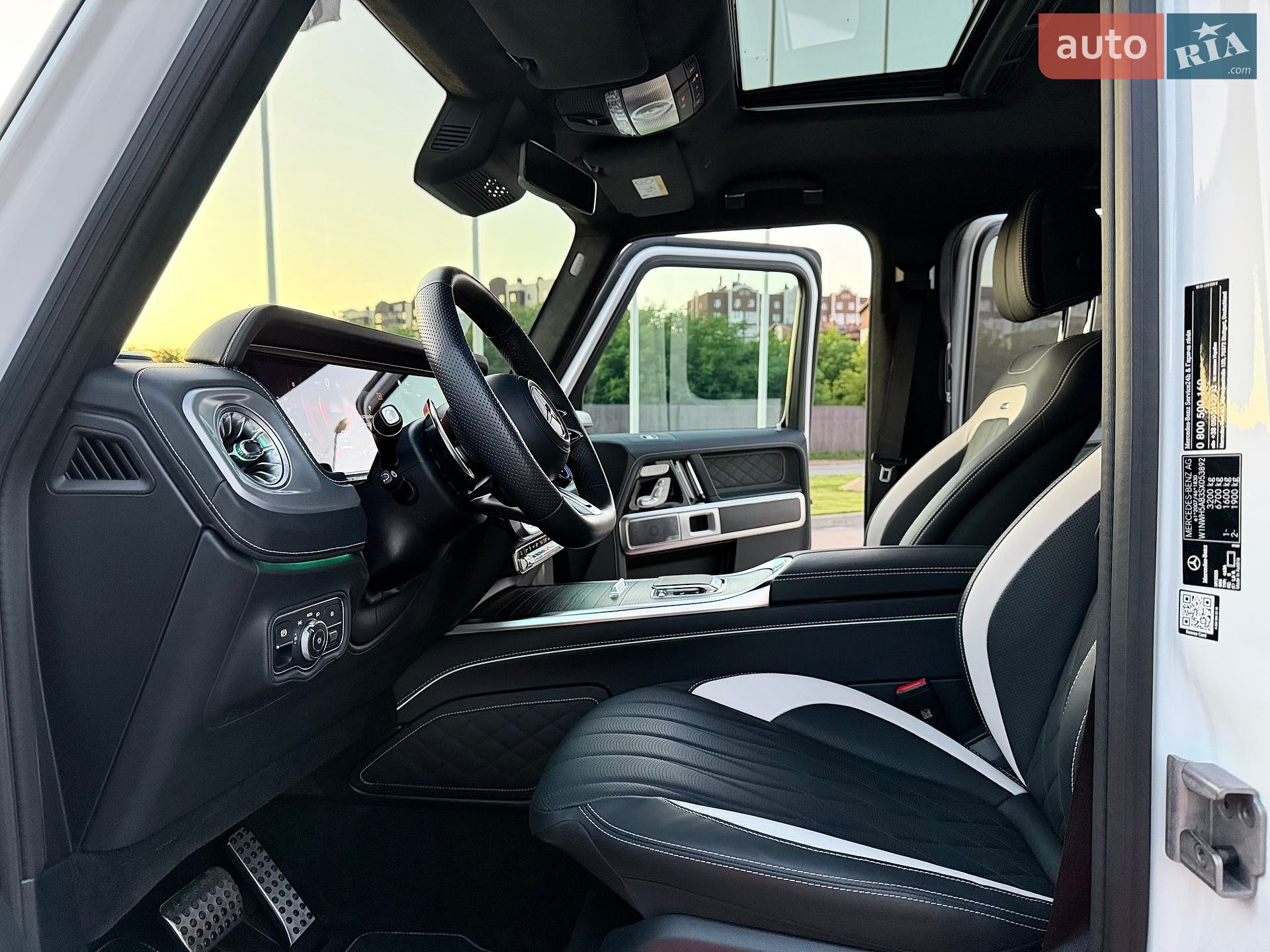 Mercedes-Benz G-Class 2025 VIN W1NWH5AB3SX053892 фото оголошення 24 з 106