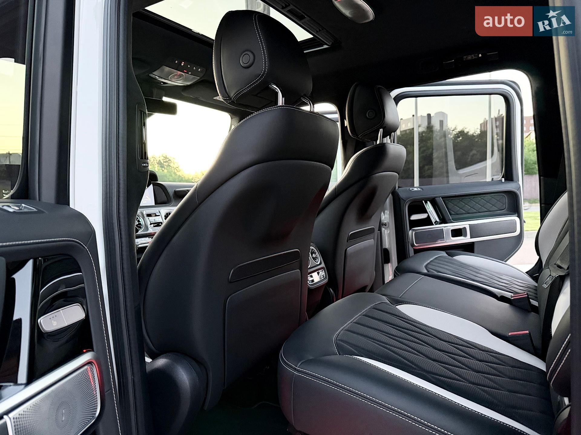 Mercedes-Benz G-Class 2025 VIN W1NWH5AB3SX053892 фото оголошення 37 з 106