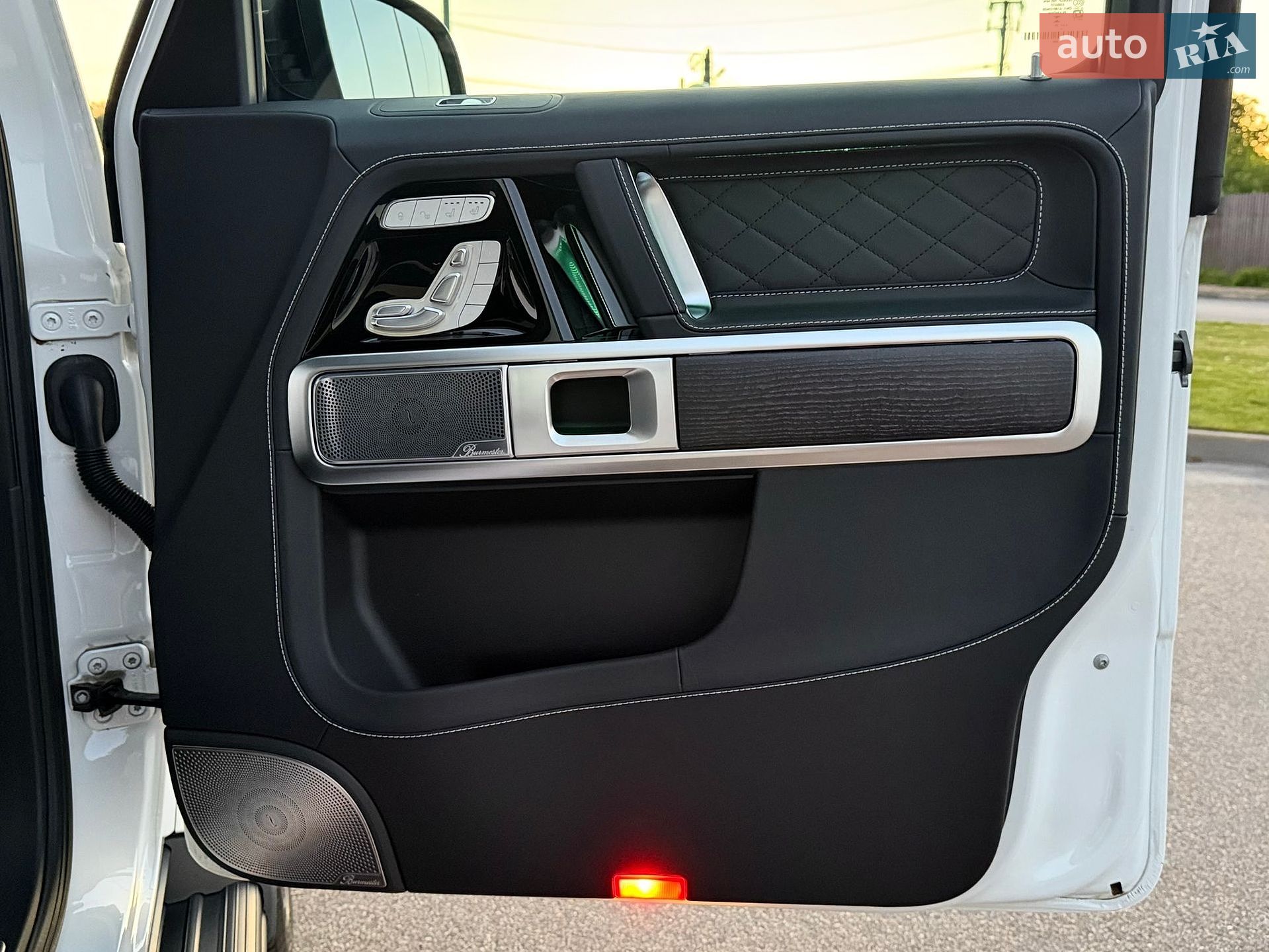 Mercedes-Benz G-Class 2025 VIN W1NWH5AB3SX053892 фото оголошення 39 з 106