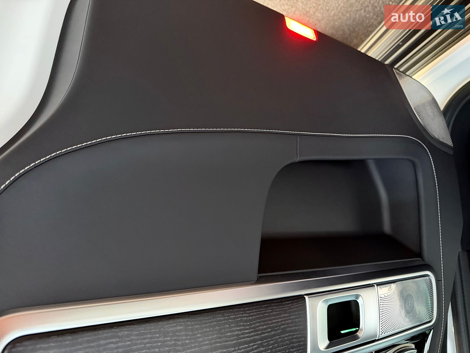 Mercedes-Benz G-Class 2025 VIN W1NWH5AB3SX053892 фото оголошення 41 з 106