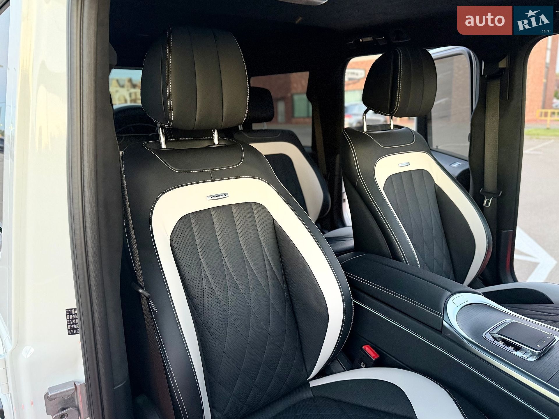 Mercedes-Benz G-Class 2025 VIN W1NWH5AB3SX053892 фото оголошення 46 з 106