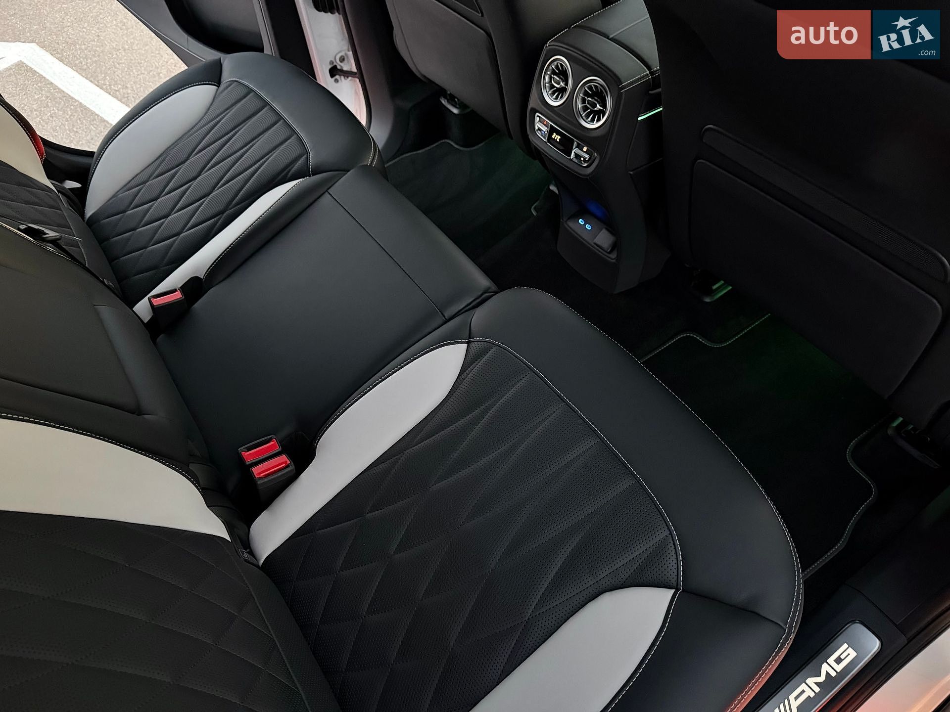 Mercedes-Benz G-Class 2025 VIN W1NWH5AB3SX053892 фото оголошення 52 з 106