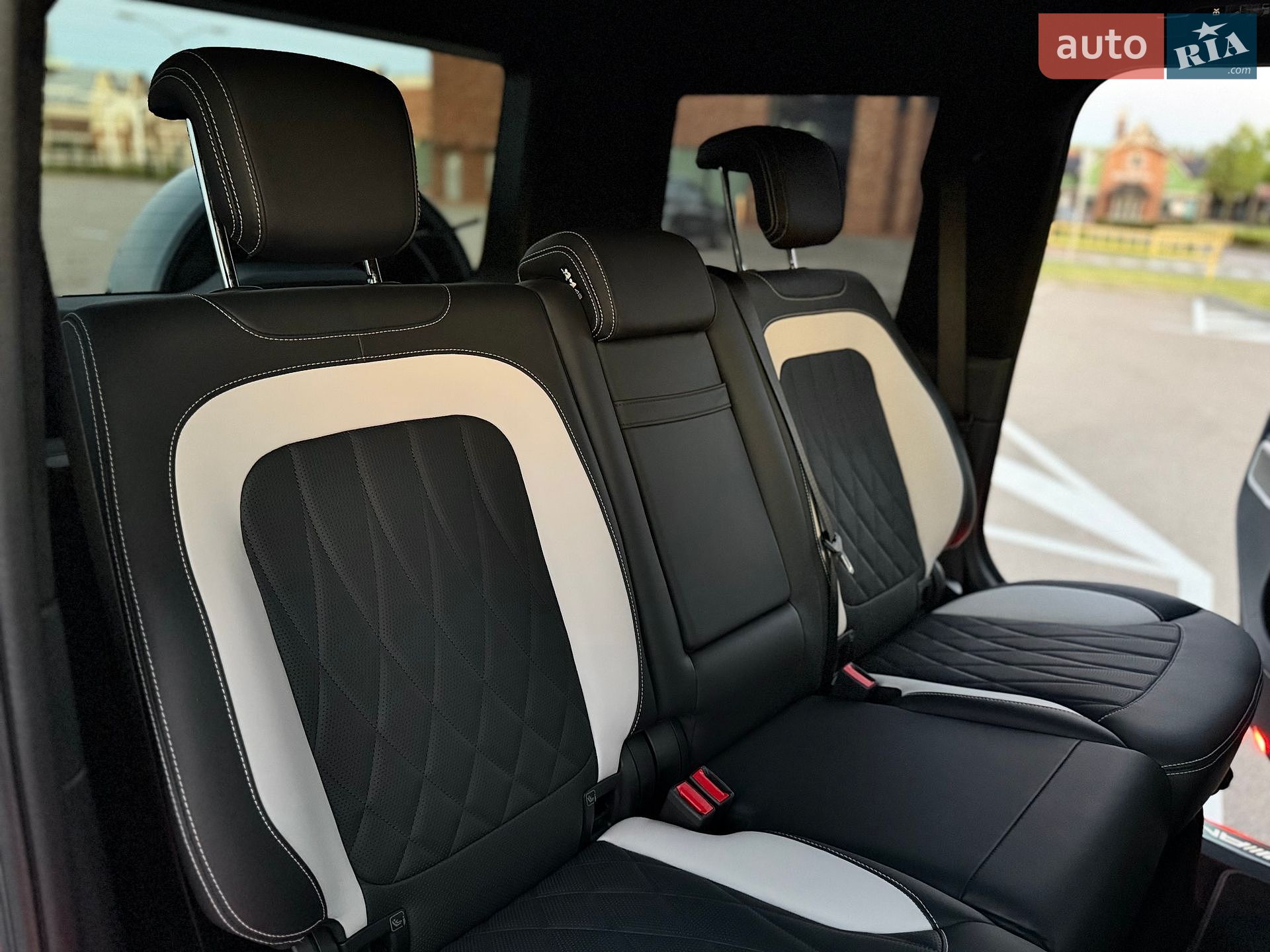 Mercedes-Benz G-Class 2025 VIN W1NWH5AB3SX053892 фото оголошення 53 з 106