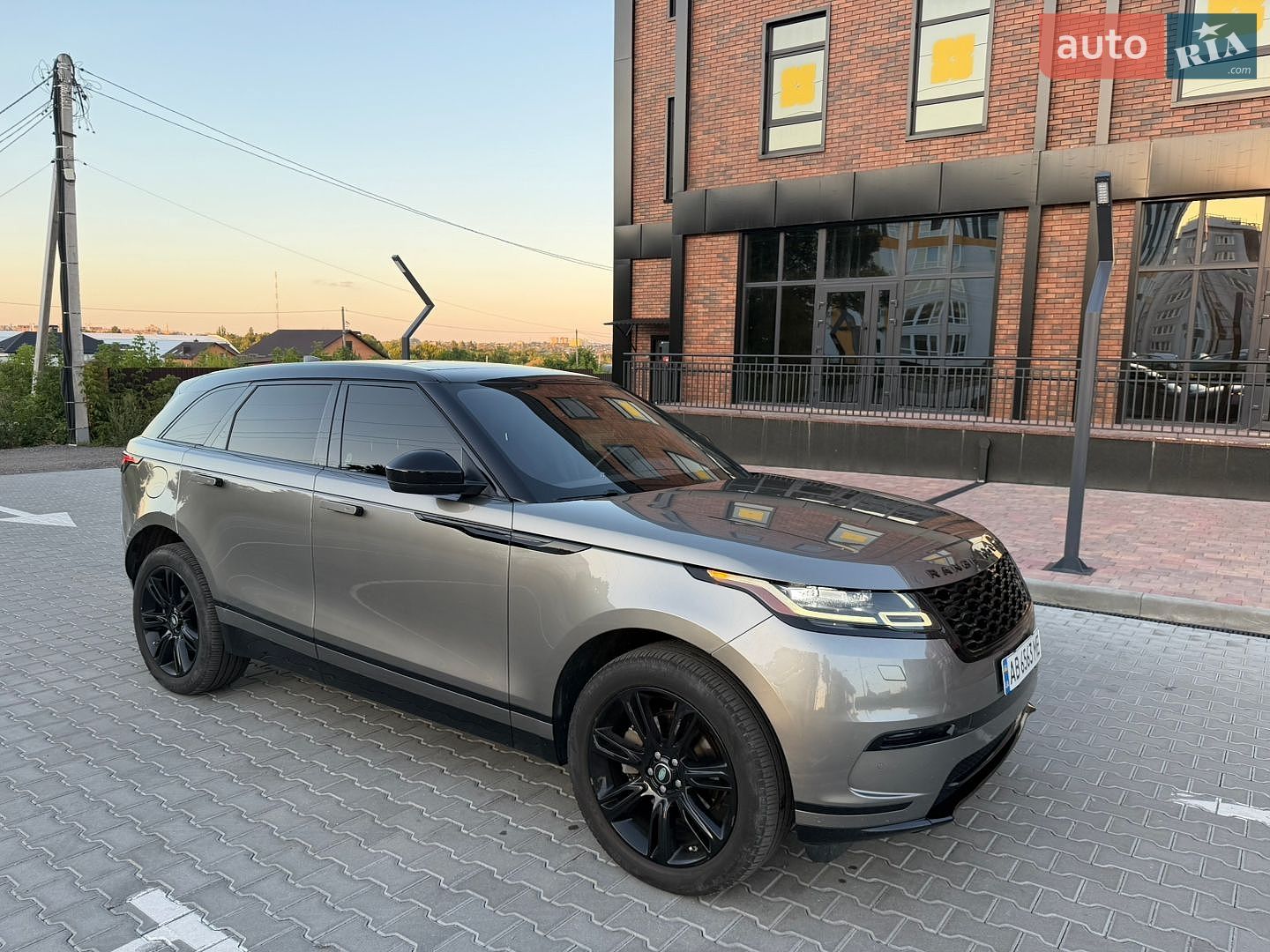 Land Rover Range Rover Velar 2019 VIN SALYB2EX8KA220829 фото оголошення 7 з 13