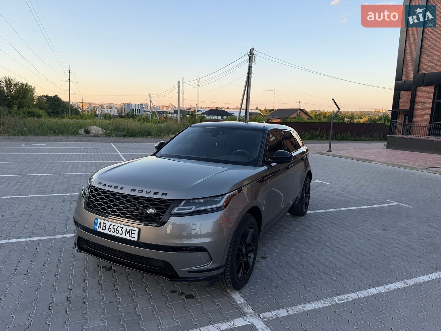 Land Rover Range Rover Velar 2019 VIN SALYB2EX8KA220829 фото оголошення 8 з 13
