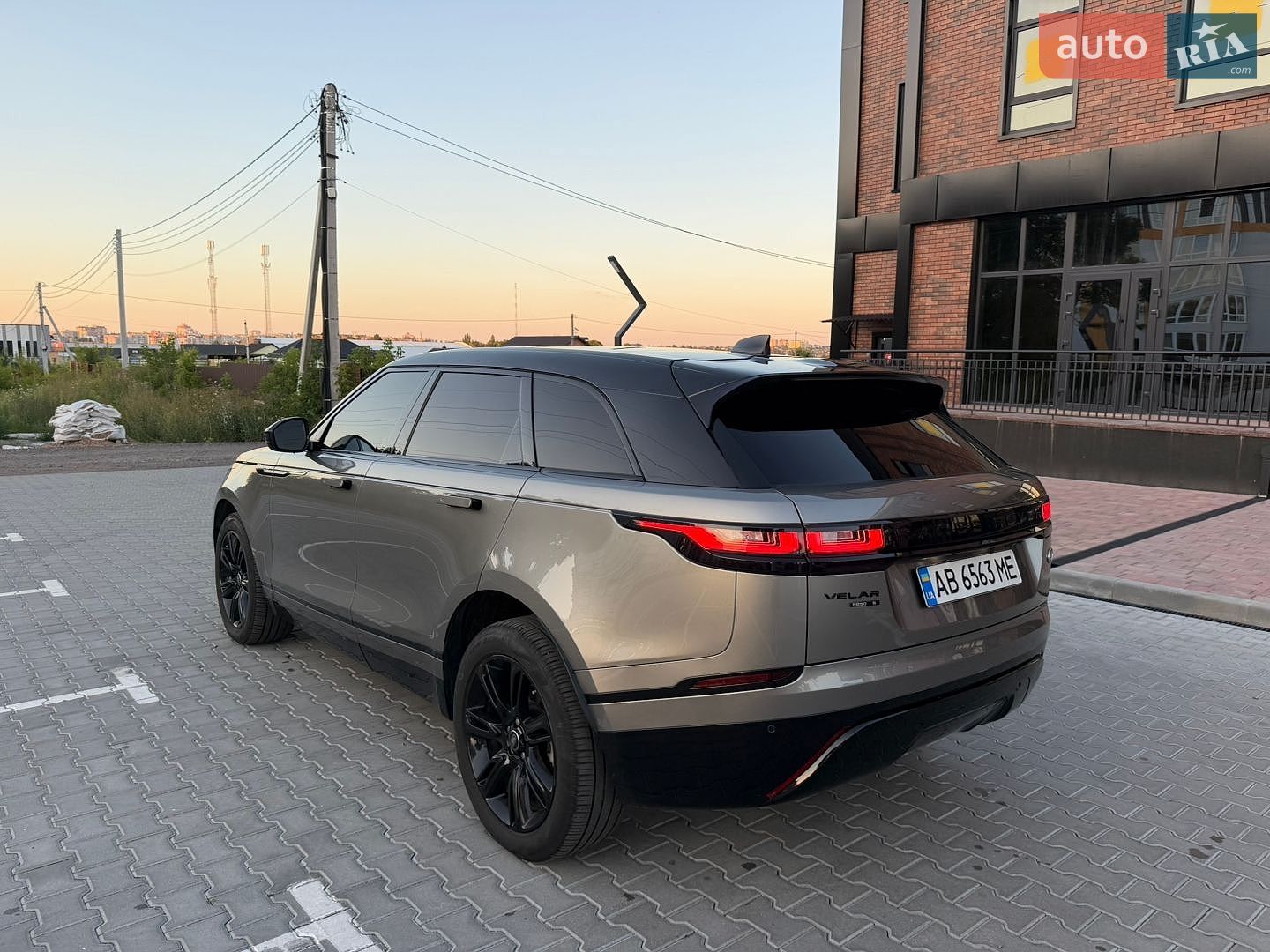 Land Rover Range Rover Velar 2019 VIN SALYB2EX8KA220829 фото оголошення 9 з 13