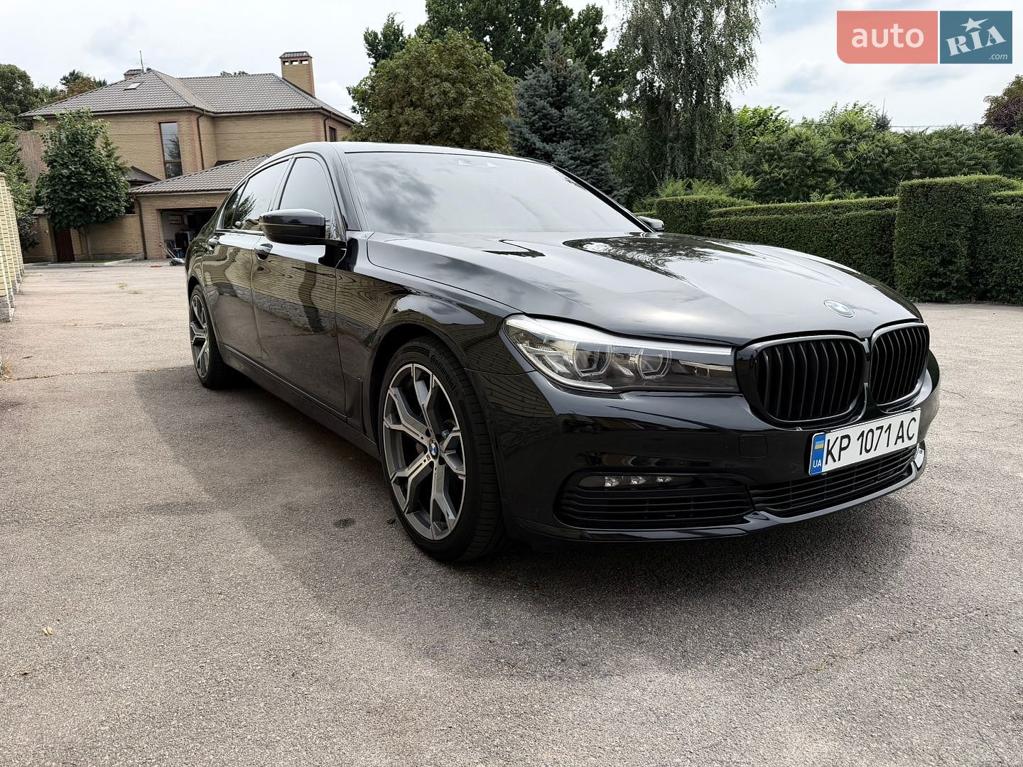 BMW 7 Series 2017 VIN WBA7E4C51JGV23726 фото оголошення 3 з 14