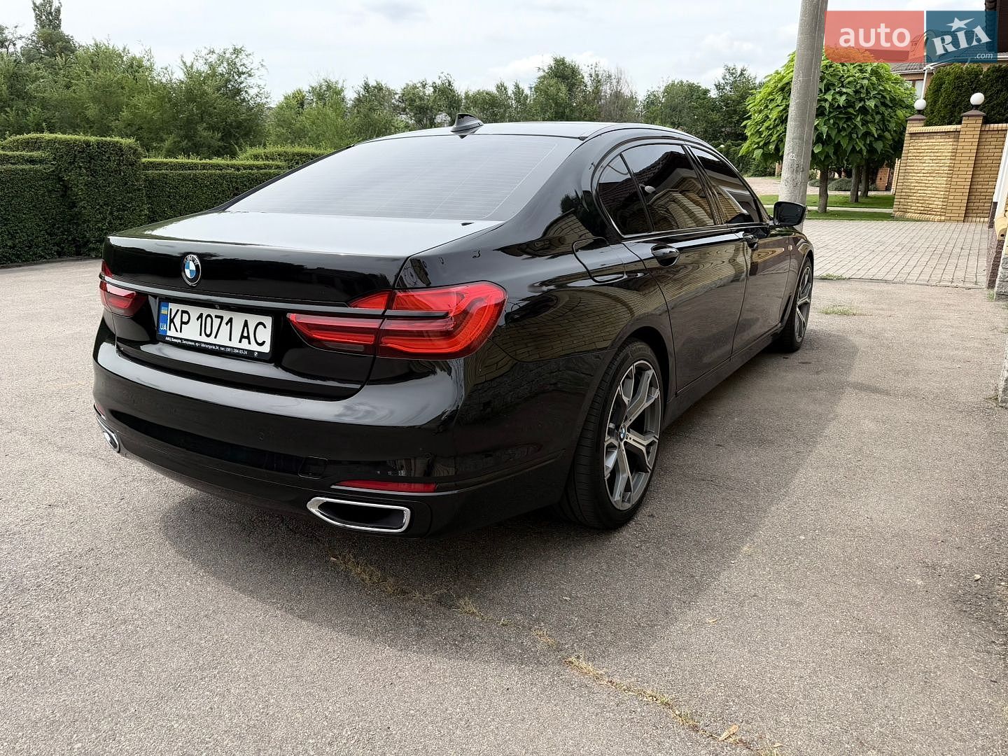 BMW 7 Series 2017 VIN WBA7E4C51JGV23726 фото оголошення 2 з 14
