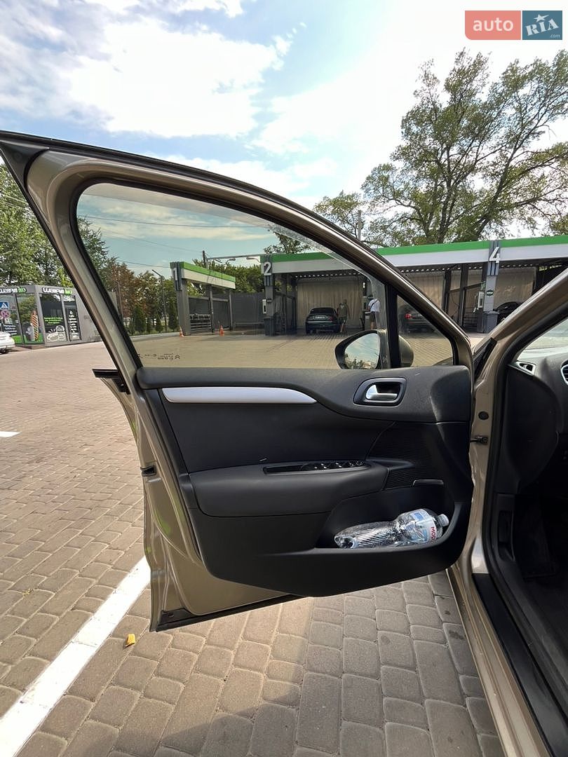 Citroen C4 2013 VIN VF7NC9HJCDY601056 фото оголошення 8 з 27