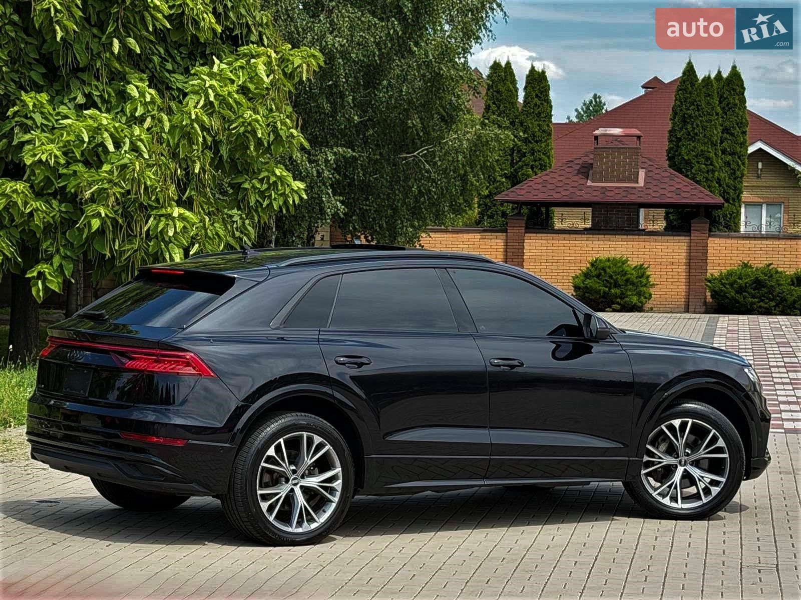 Audi Q8 2021 VIN WA1EVAF1XMD033688 фото оголошення 3 з 13