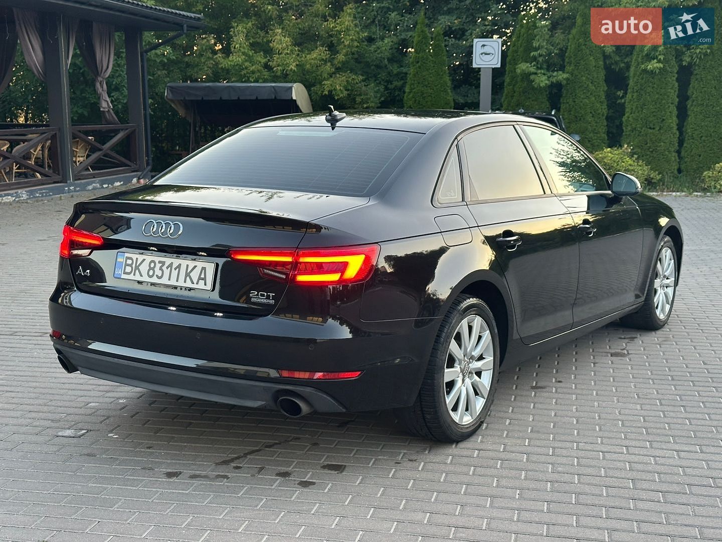 Audi A4 2016 VIN WAUANAF48HN015718 фото оголошення 2 з 60