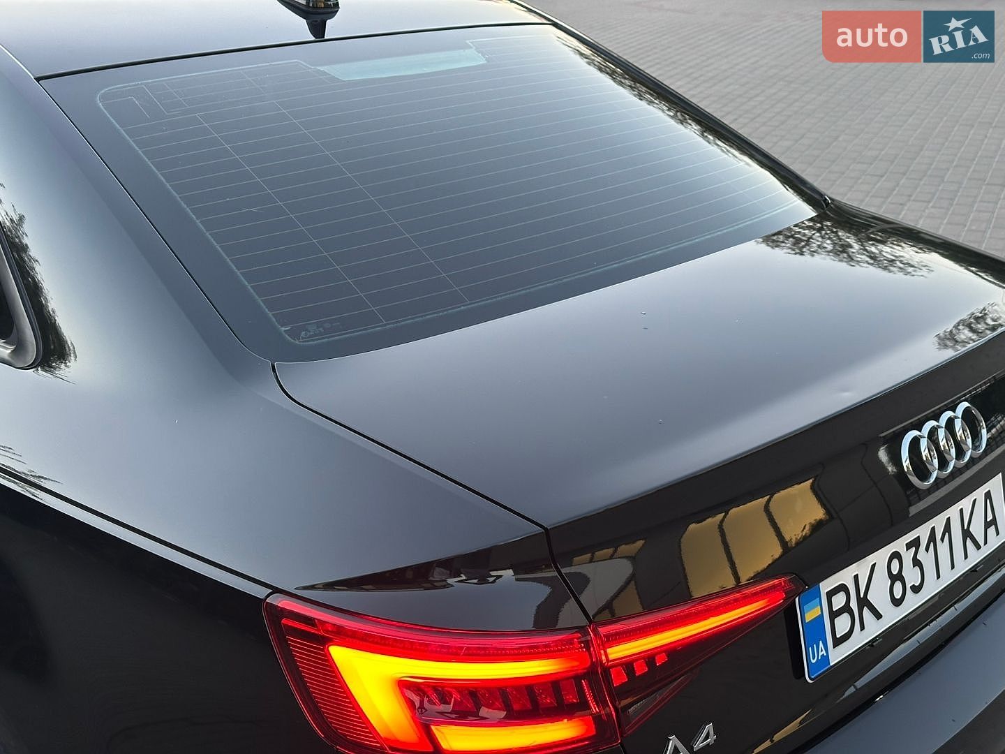 Audi A4 2016 VIN WAUANAF48HN015718 фото оголошення 12 з 60