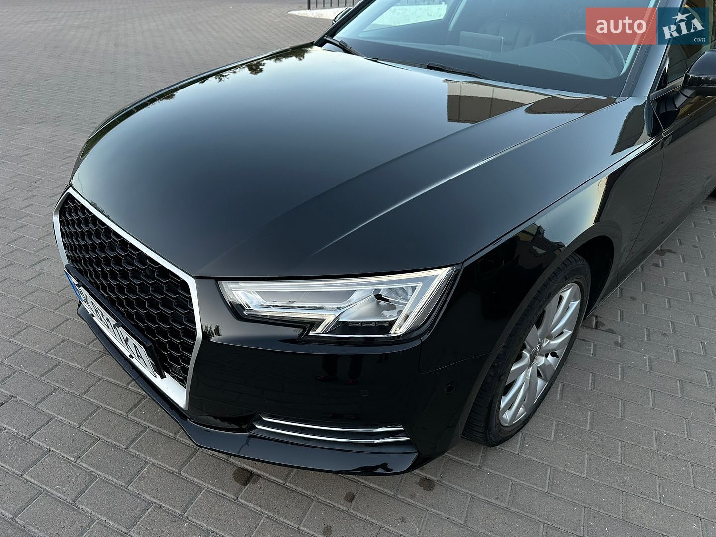 Audi A4 2016 VIN WAUANAF48HN015718 фото оголошення 13 з 60