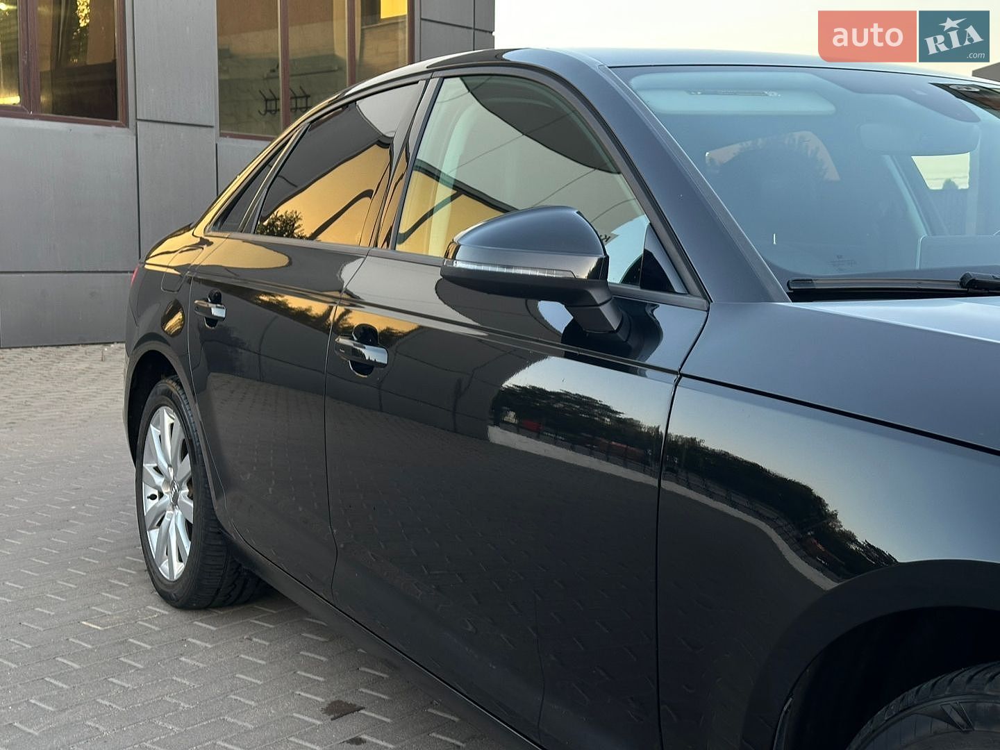Audi A4 2016 VIN WAUANAF48HN015718 фото оголошення 15 з 60
