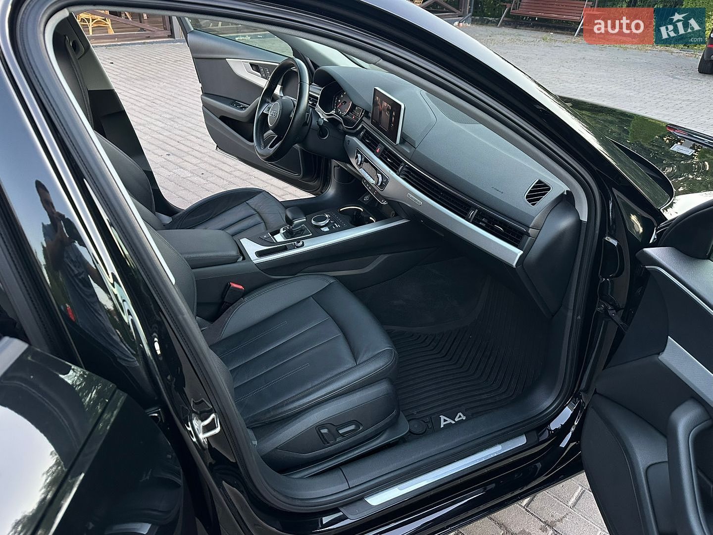 Audi A4 2016 VIN WAUANAF48HN015718 фото оголошення 20 з 60