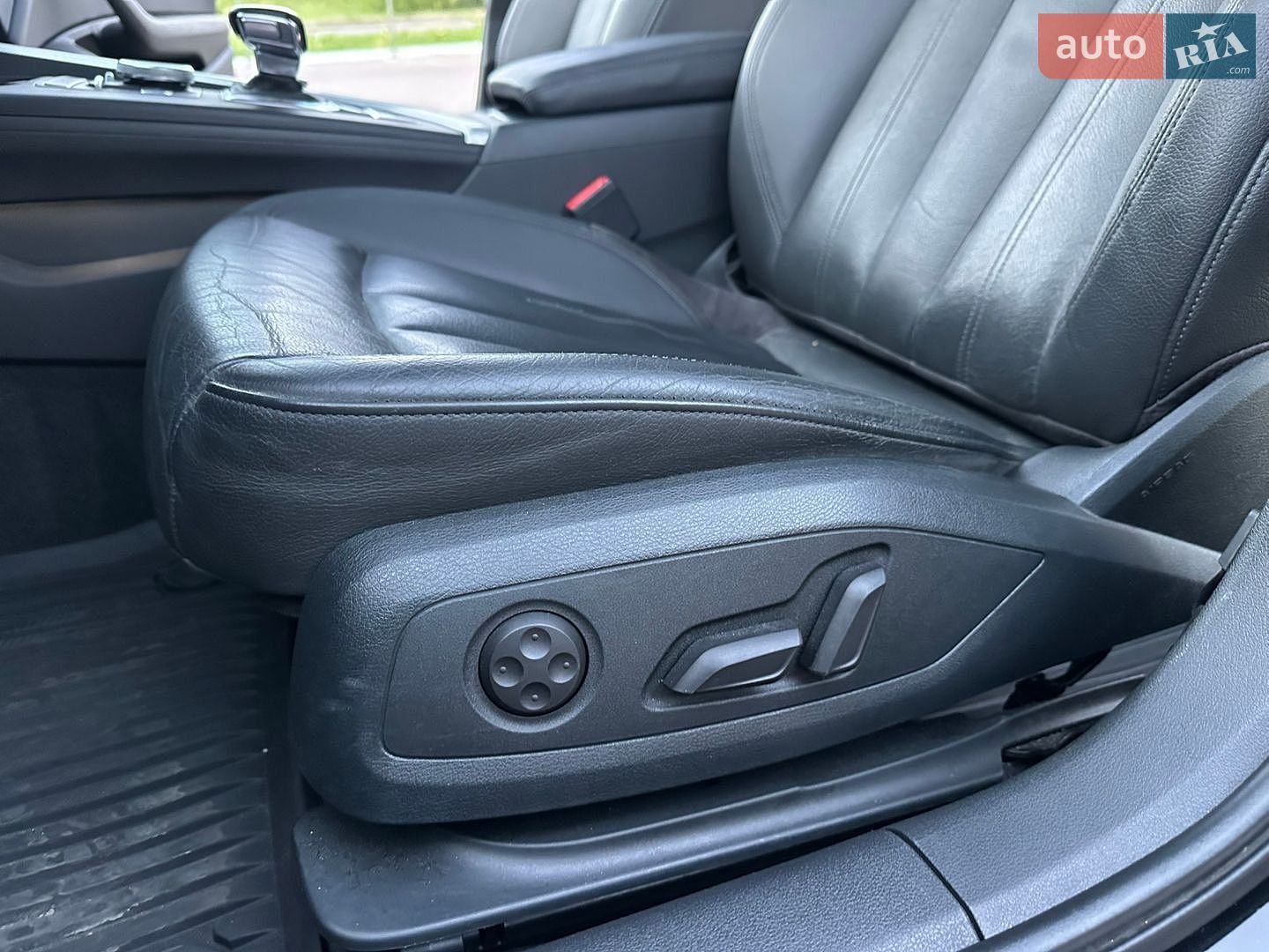 Audi A4 2016 VIN WAUANAF48HN015718 фото оголошення 33 з 60