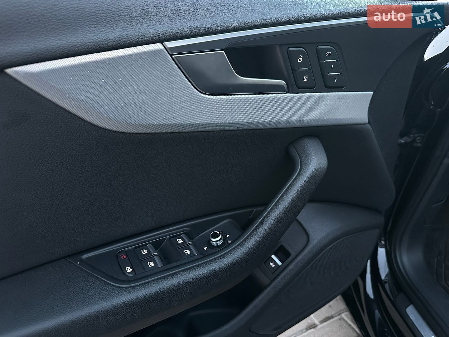 Audi A4 2016 VIN WAUANAF48HN015718 фото оголошення 36 з 60