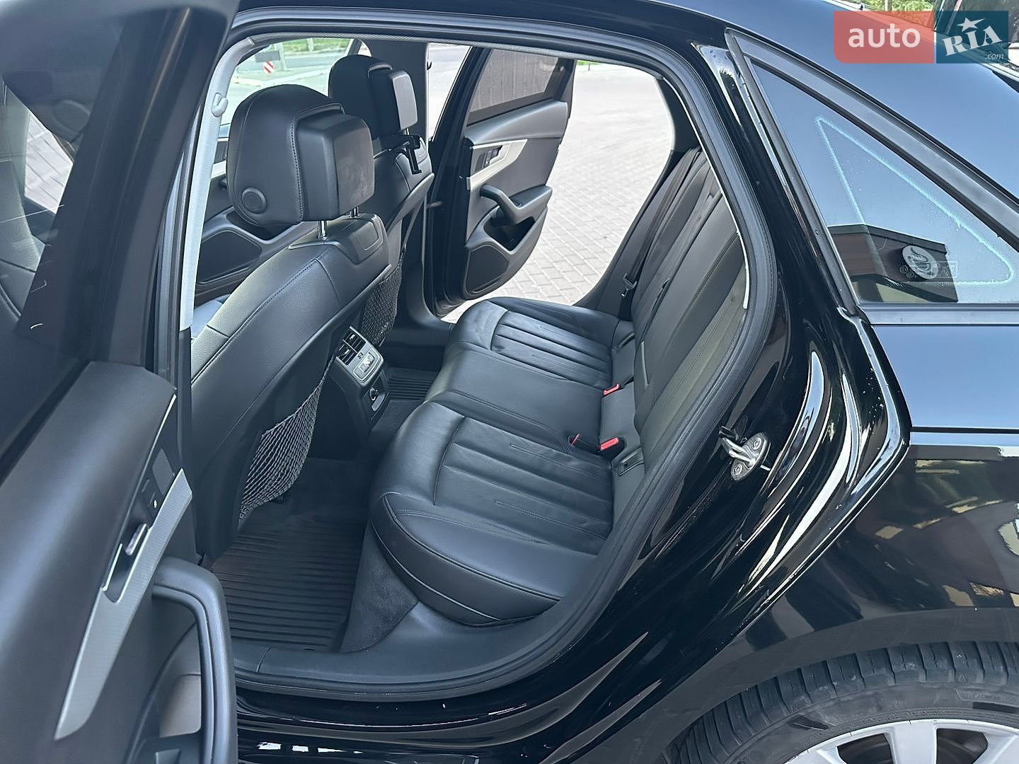 Audi A4 2016 VIN WAUANAF48HN015718 фото оголошення 41 з 60